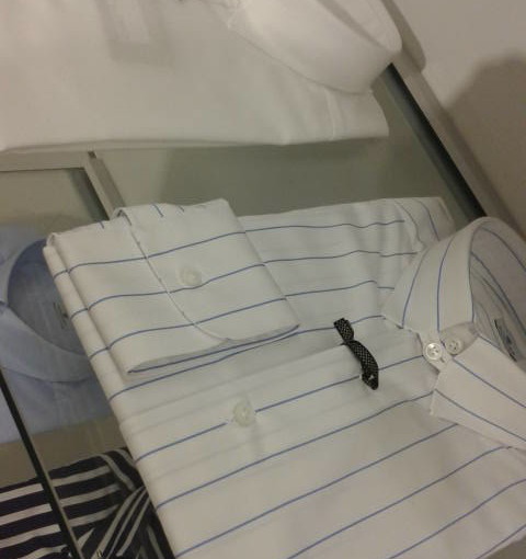 レスレストンで創って頂いたオリジナルデザインのタブカラーは優れもの