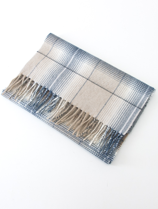 BEGG&CO/ベグアンドコー　カシミアマフラー/オンブレチェック　beg502402-ナチュラル×ネイビー