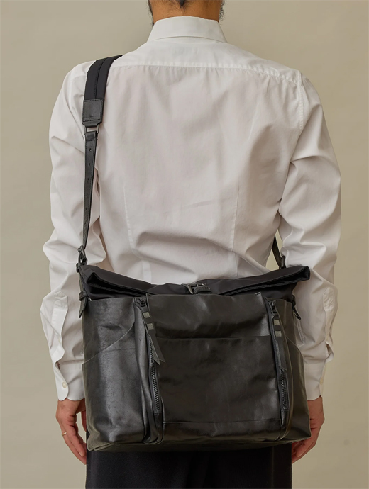cornelian taurus by daisuke iwanaga コーネリアンタウラス　ショルダーバッグ/athletic shoulder　cor501210-ブラック