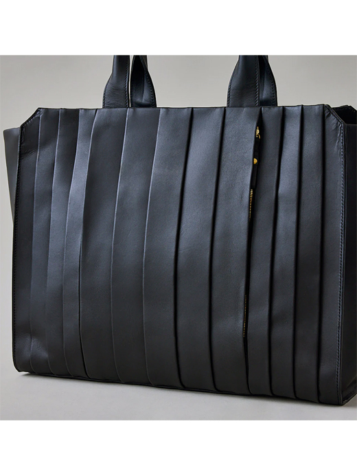 cornelian taurus by daisuke iwanaga コーネリアンタウラス　トートバッグ/wave tote L　cor520601-ブラック