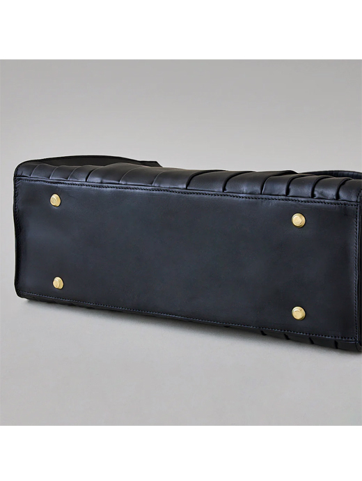 cornelian taurus by daisuke iwanaga コーネリアンタウラス　トートバッグ/wave tote L　cor520601-ブラック