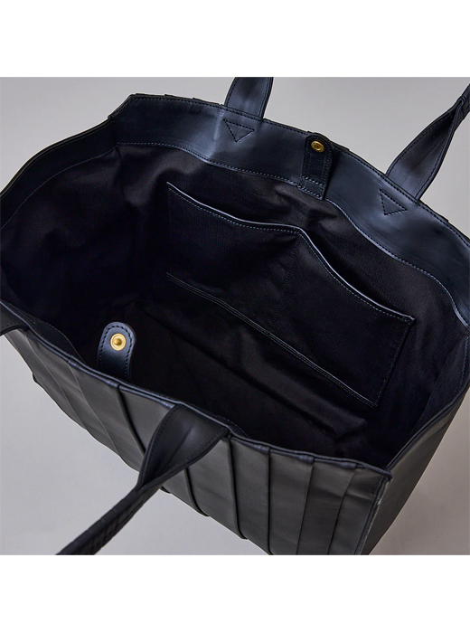 cornelian taurus by daisuke iwanaga コーネリアンタウラス　トートバッグ/wave tote L　cor520601-ブラック