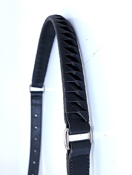 cornelian taurus by daisuke iwanaga コーネリアンタウラス バイダイスケイワナガ parallel shoulder SP/ショルダーバッグ　cor521803-ブラック