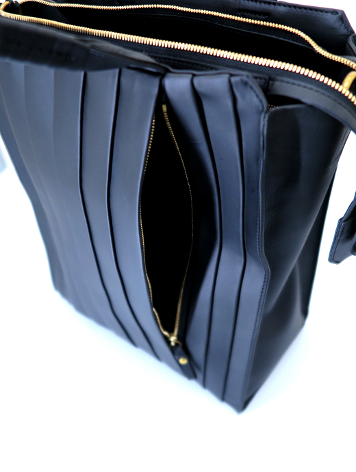 cornelian taurus by daisuke iwanaga 　トートバッグ/wave tote HIGH　cor522001-ブラック