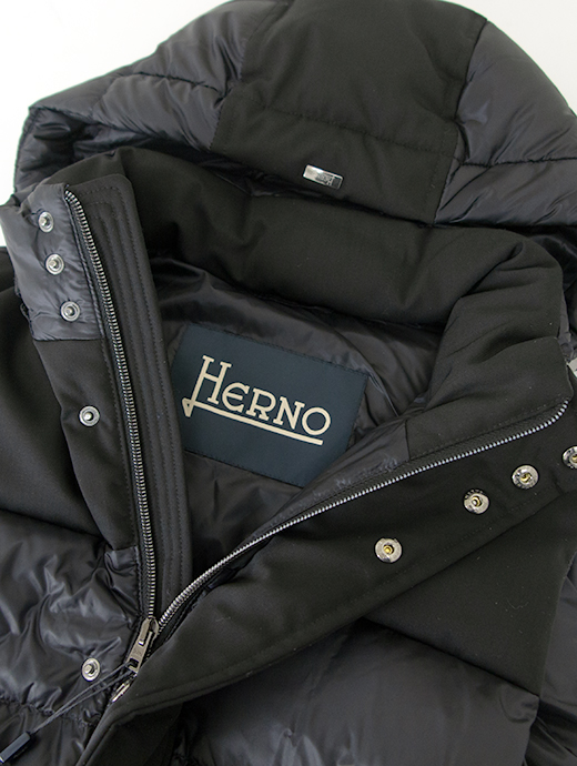 HERNO/ヘルノ　軽量フーデッドダウンベスト　her462001-ブラック
