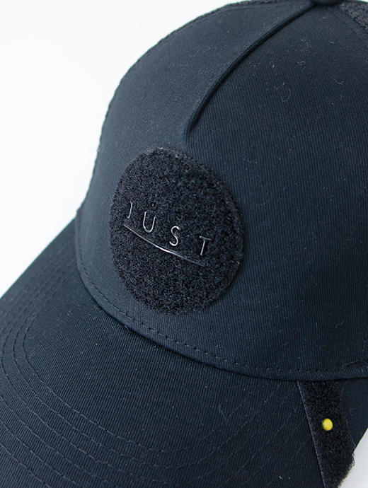 Just Hat/ジャスト ハット　ワッペン交換式トラッカーキャップ　jus501201-ブラック