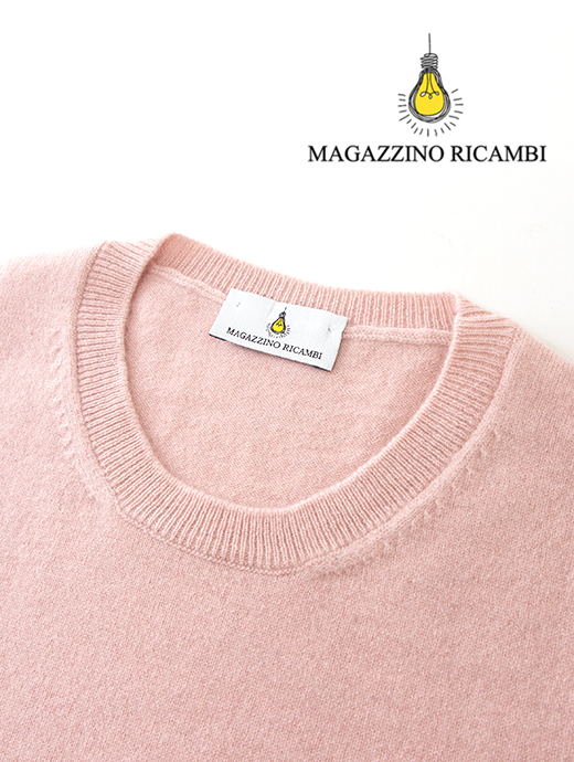 MAGAZZINO RICAMBI/マガジーノ・リカンビ　カシミアクルーネックニット/カリアッジ　mag462001-ピンク