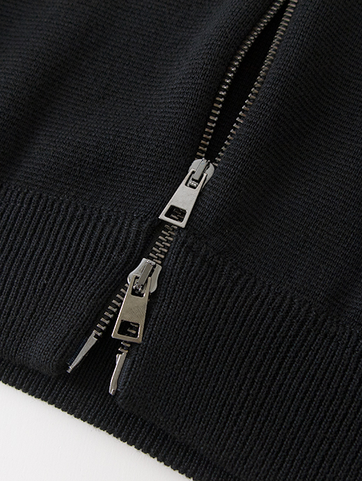 MAGAZZINO RICAMBI/マガジーノ・リカンビ　ジップアップニット/ミラノリブウール　mag502201-ブラック