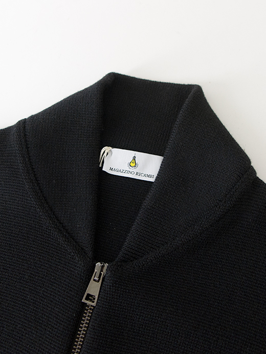 MAGAZZINO RICAMBI/マガジーノ・リカンビ　ジップアップニット/ミラノリブウール　mag502201-ブラック